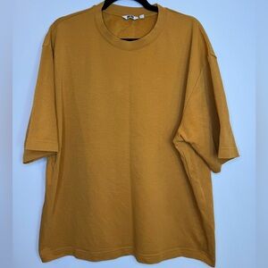 Uniqlo Airism 3 pcs bundle Men's Short & long sleeve Sleeve Mustard Tee size XL